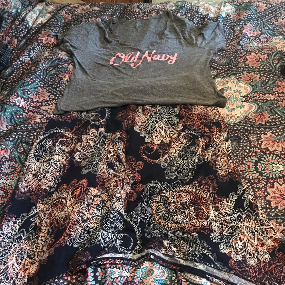 Outfit: XL faded glory skirt w/ XL Old Navy Tee